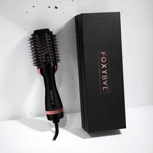 NIB FoxyBae blowout dryer brush
